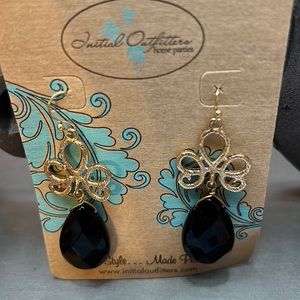 BRAND NEW initial outfitters earrings